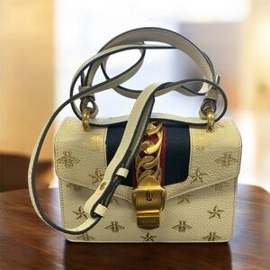 Rare Gucci Gold Embossed Sylvie 2 Way Crossbody Bee & Star Purse